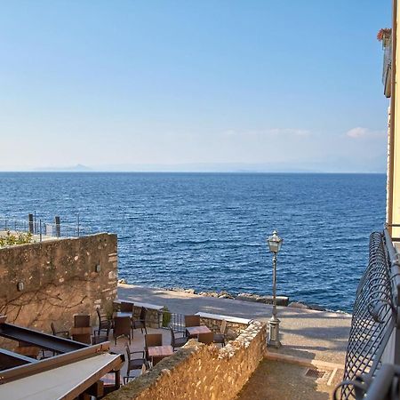 Apartmentsgarda - Residenza Dei Navigatori Тори дел Бенако Екстериор снимка