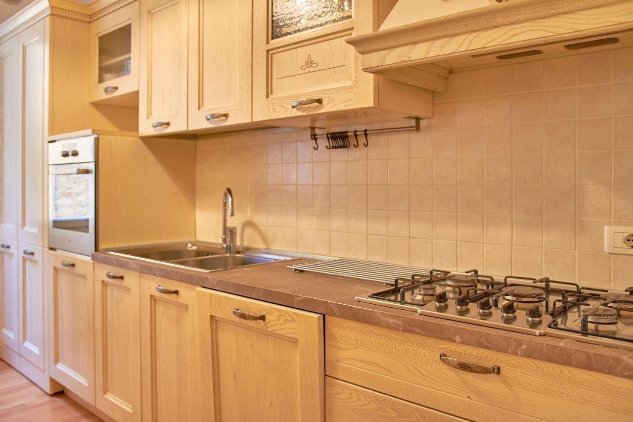 Apartmentsgarda - Residenza Dei Navigatori Тори дел Бенако Екстериор снимка