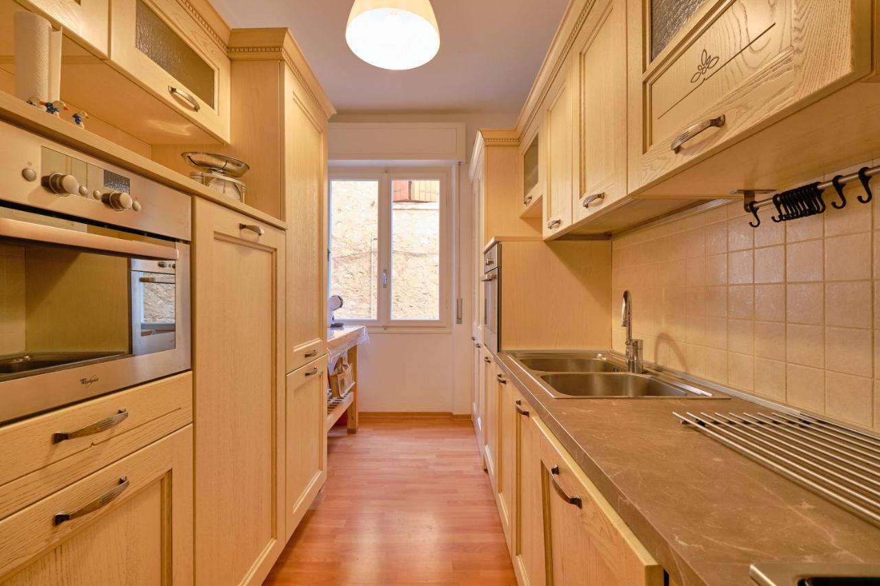 Apartmentsgarda - Residenza Dei Navigatori Тори дел Бенако Екстериор снимка